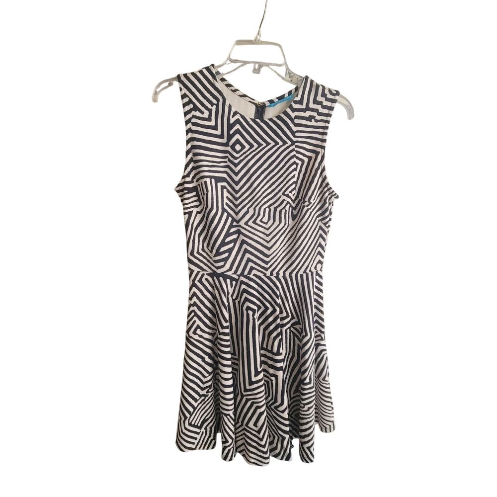 Tori Richard Women Dress‎ NWT Size 2 Knee Made USA Hawaii Abstract Vacation Chic